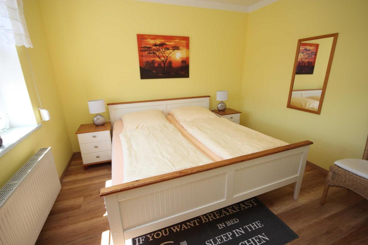 Ferienwohnung Leitzsch Вустров Екстериор снимка